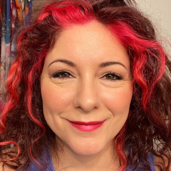 Meet your Posher, Jeanette - Picture 1 of 1